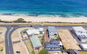 Hollow Beach House - Bunbury